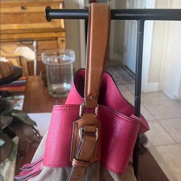 BURBERRY
Calfskin Canvas Ashby w/Tassel Hobo Tan and Black w/Coral Pink Accents - Picture 7 of 12